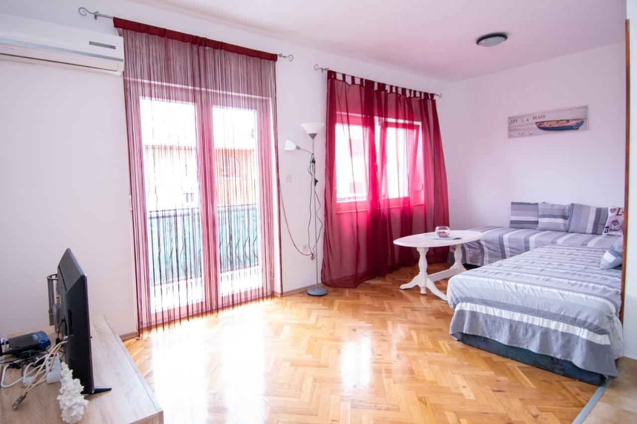Apartmani Ivana Kaštela Exterior foto